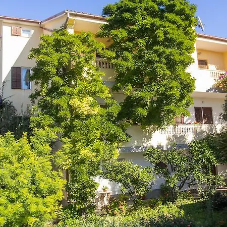 Bruno Apartment
